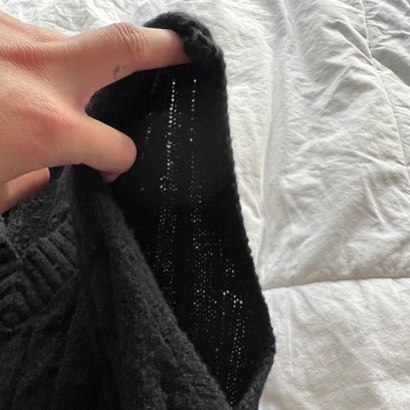 Shein V Neck Cable Knit Sweater Vest Color Black Size S - Picture 4 of 7